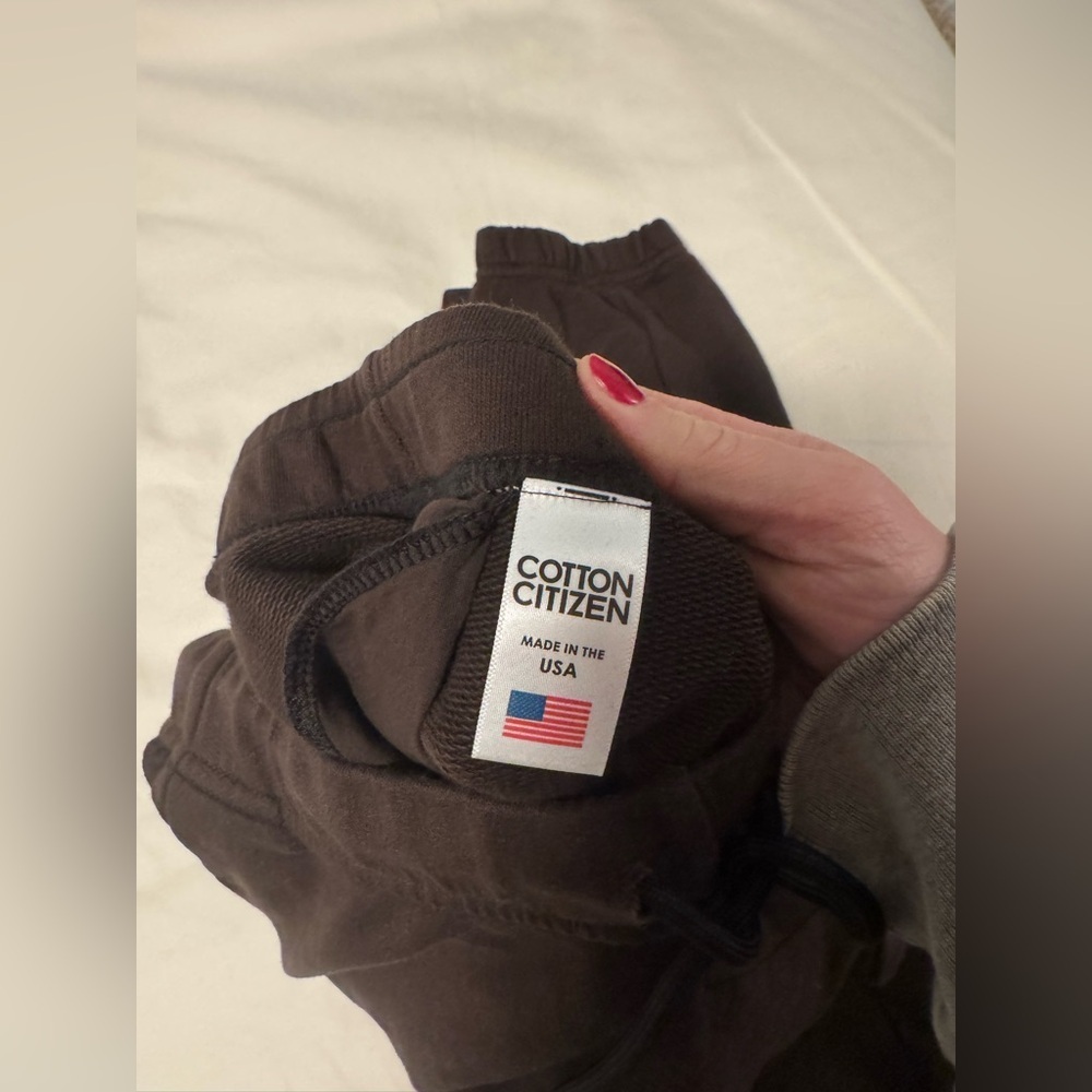 Cotton Citizen Boston Joggers - Picture 4 of 4